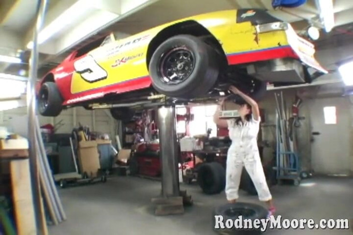 Rodney Moore: Vintage Gianna Michaels Velká prsa v autoshopu