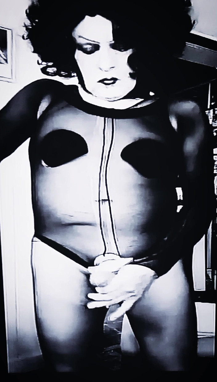 Bizzarra studios: Retro TV-kink