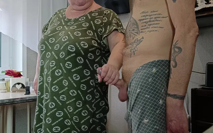 Zona901: Blowjob From Stepmother, Dick Jerking and Cum