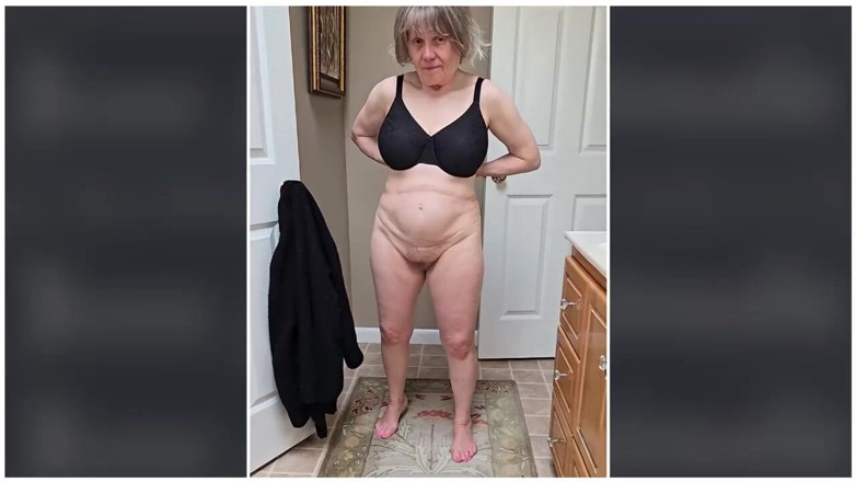 MarieRocks: 너의 자지를 나에게 쓰다듬고 있어?