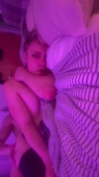 Kalitgirl élevée par son demi-frère