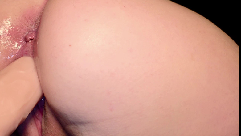 Bonnita: A German Mom Likes to Impal on Her Dick