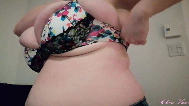 Melonie Kares: Step-bro tight bra bounce