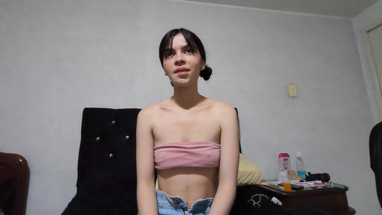Jopy sex: ลอร่า ถูกฉีดน้ำเงี่ยนเต็มรูหีสีชมพู
