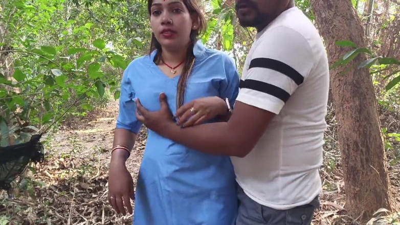 Sona bhabhi: Odia college girl hard-core fuck with her boyfriend in forest,...