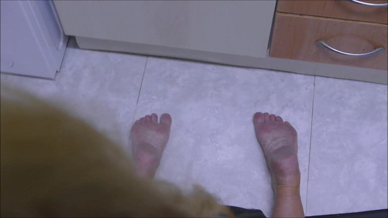 Natalie K: POV-dirtytalk-handjob Mit Deinem Französischen Zimmermädchen, Das Vor Dir Kniet