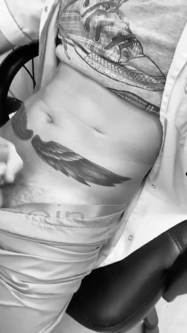 Falcon Al: Kadang-kadang saya berhenti mengambil pesakit untuk berehat dan melancap dan...