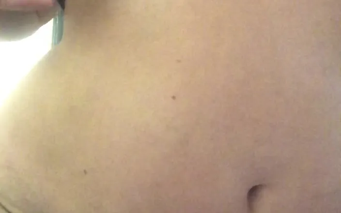 Loola et jim: Look my boobs
