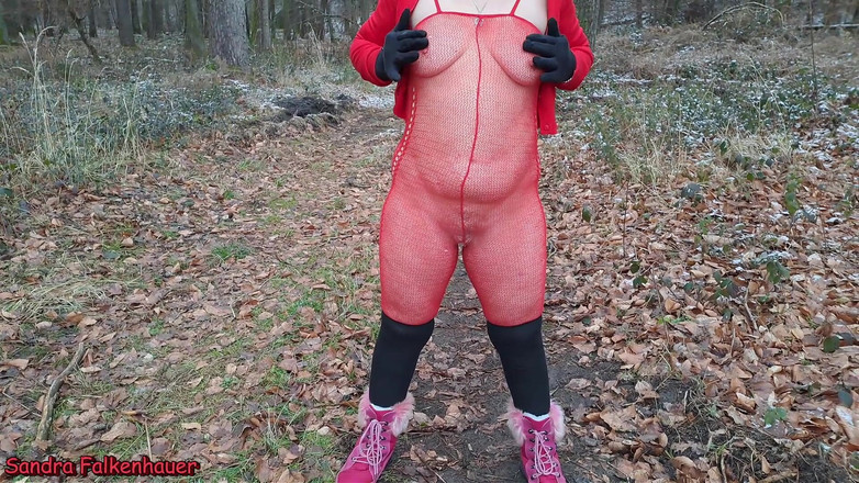 Sandra Falkenhauer: Bodysuit Merah