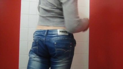 SandraCutePussyforyou: Sandra jeans danza il culo