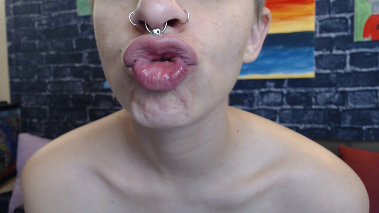 Abby Anna: Velké rtěnky bez rtěnky