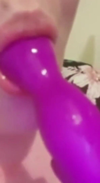 Real homemade BBW BBC porn: Youngenglishbbw - стискає мої цицьки, смокче мої жорсткі соски