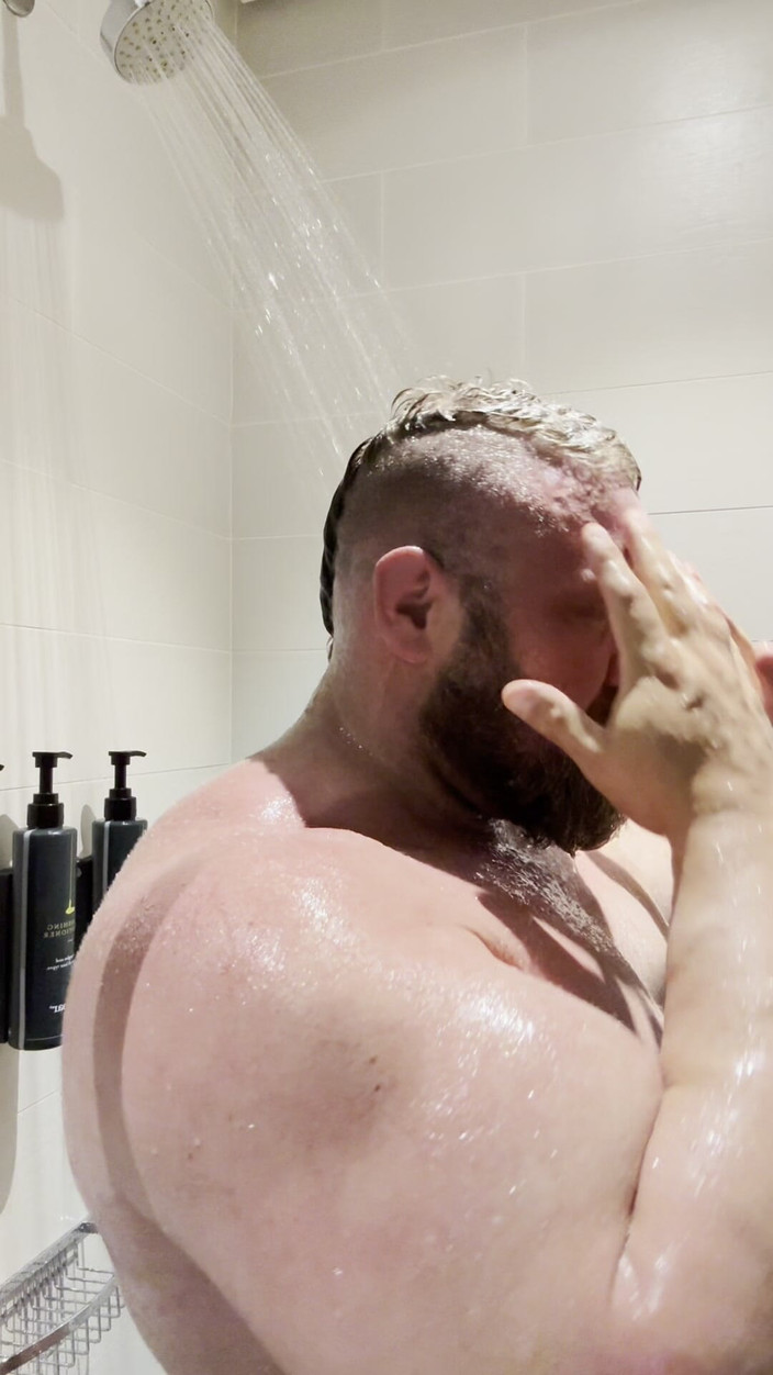 Jack stacked: Trước khi tập thể dục cơ bắp flexing