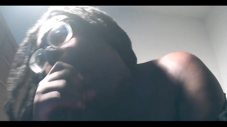 His Queen Suga: 偽物のチンコをしゃぶるのは嫌いだ。