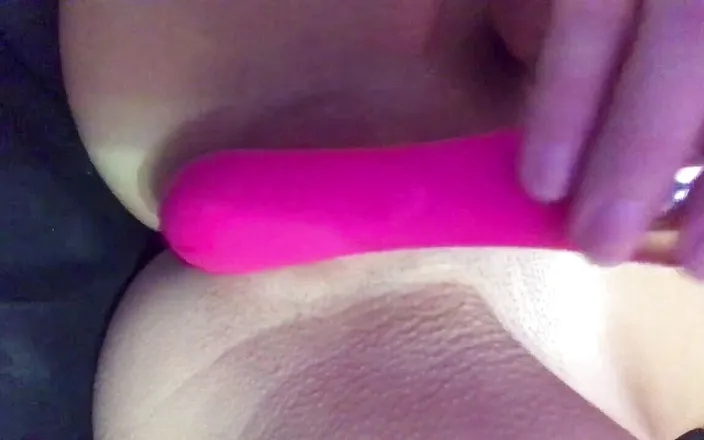 Not White Cat: Sensual solo masturbation girl to powerful
