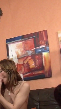 Sex pro sexy milfky a nadržená zralá u Simoneho domu - 3