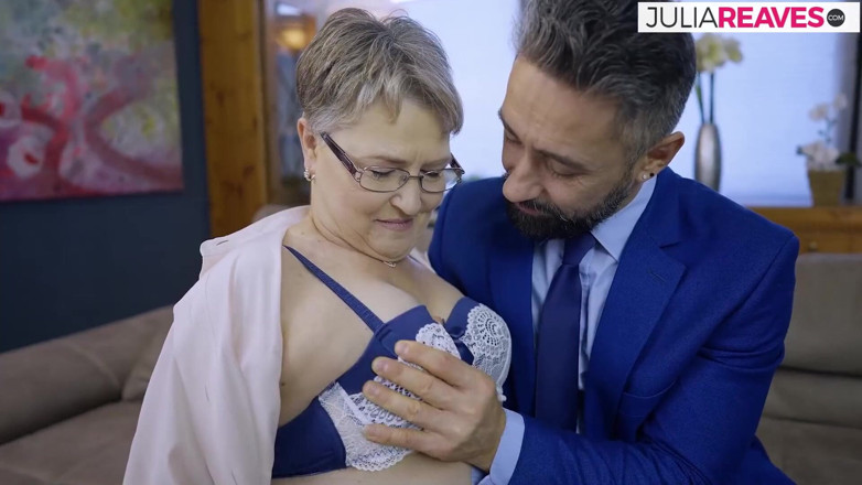 Discover 4K: Granny enjoys a pussy lick then gets fucked to a...