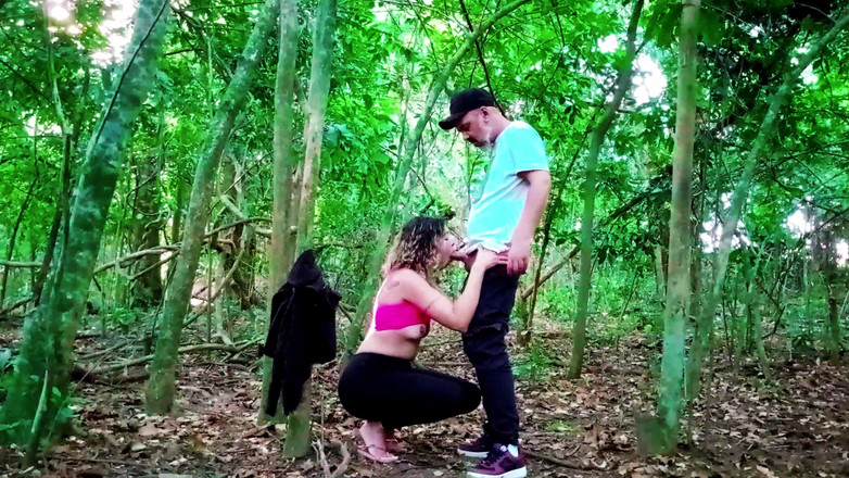Gabi SweetCouplesStories: Potkal ji na ulici a vzal ji do lesa, zlobivá...