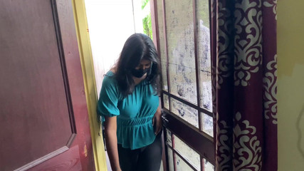 Pinkididi: Açık havada seks üvey erkek kardeş ve üvey kız kardeş kapının dışında...