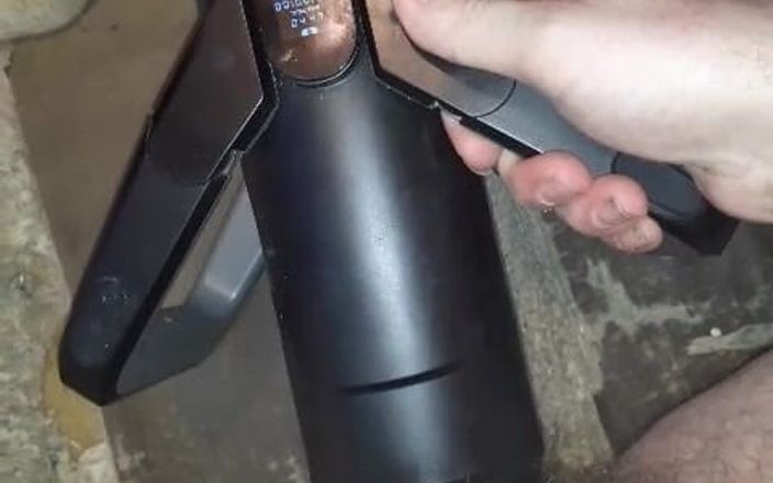 Au79: おもちゃとチャットボットでオナニー