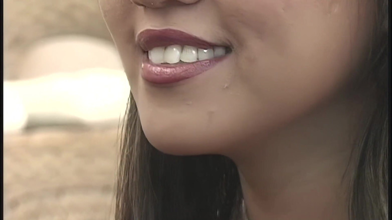 Asian Milfs n Teens: Sabrine Maui si infila un grosso cazzo a pelle nella...