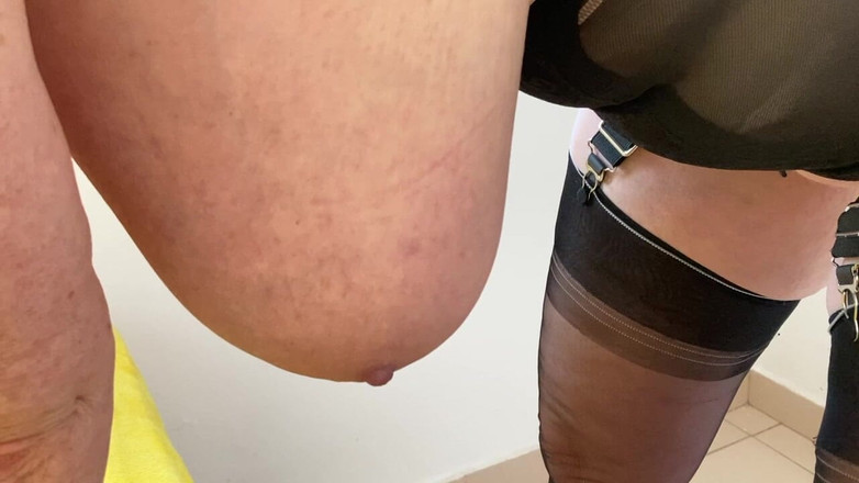 Aunty Sandra vintage girdle queen: Teta Sandra v ohromujícím opasku