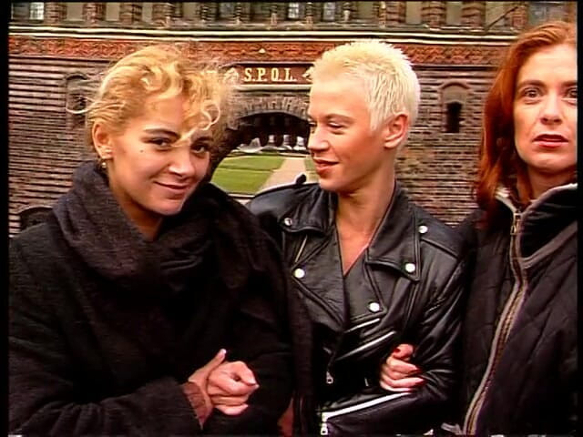 Lucky Cooch: Pretty girls giving an outdoor interview