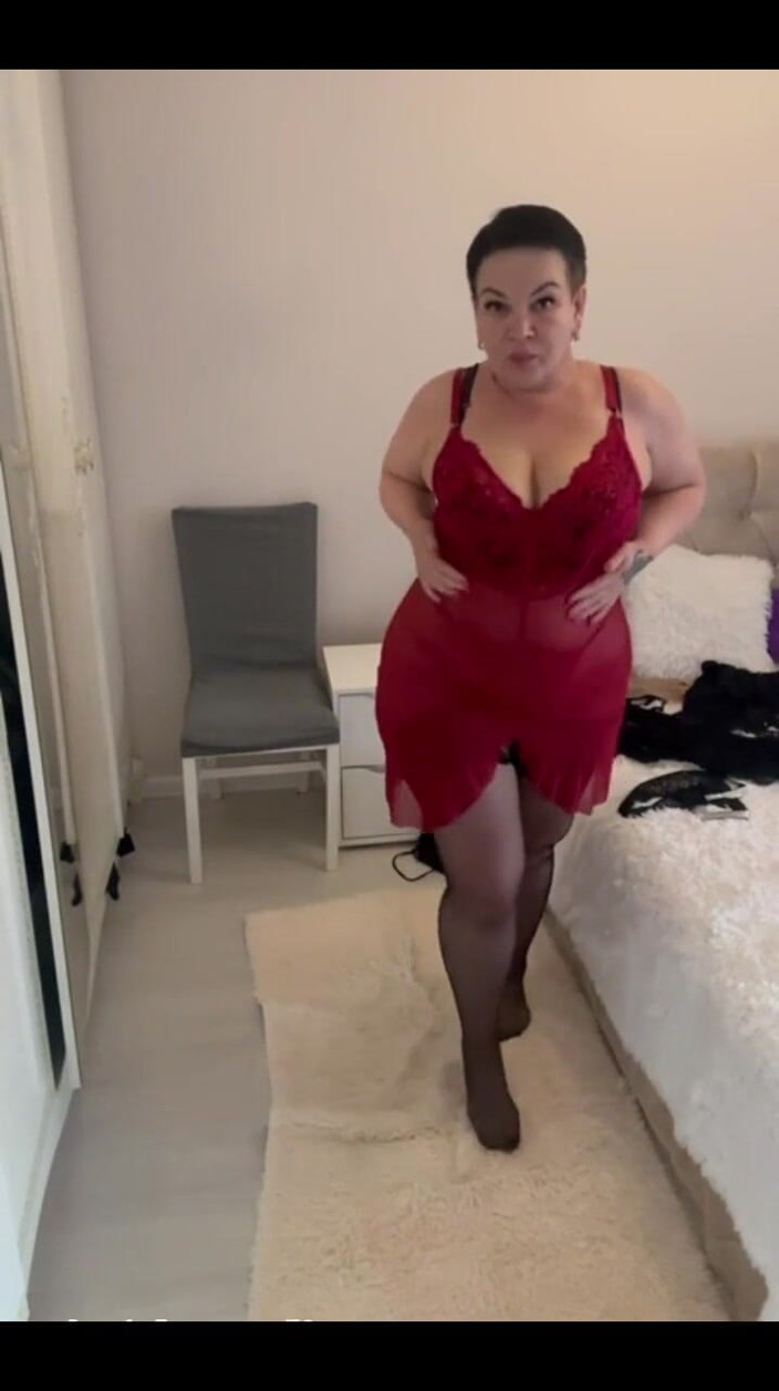 KarmenMilf: Dressing up in Sexy Outfits