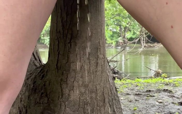 JadaSunkissed: Pissing kompilace - Hezká kundička piss princezna