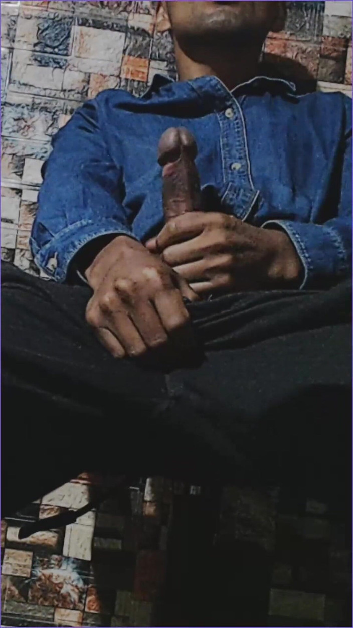 Hornyboy2058: Tôi đã mạnh đến nỗi tôi gần như phát nổ khi xem...