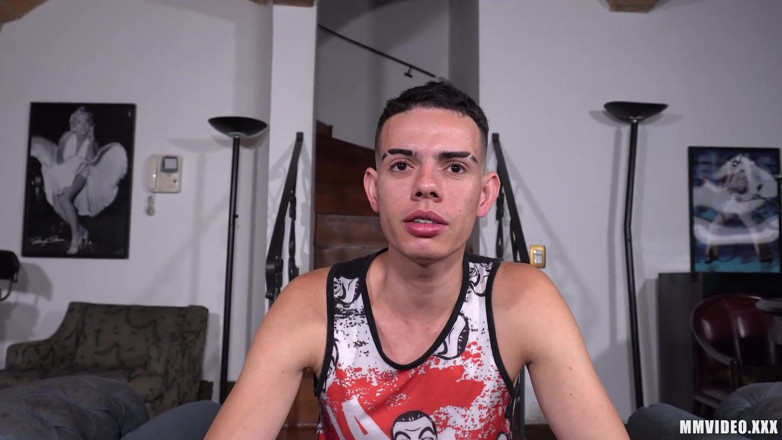 MMVIDEO: Braziliaanse babe krijgt heet sperma in de mond