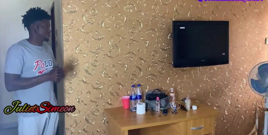 Julietsimeon: I Seduced the Hotel Cleaner, Who Came Into My Room...