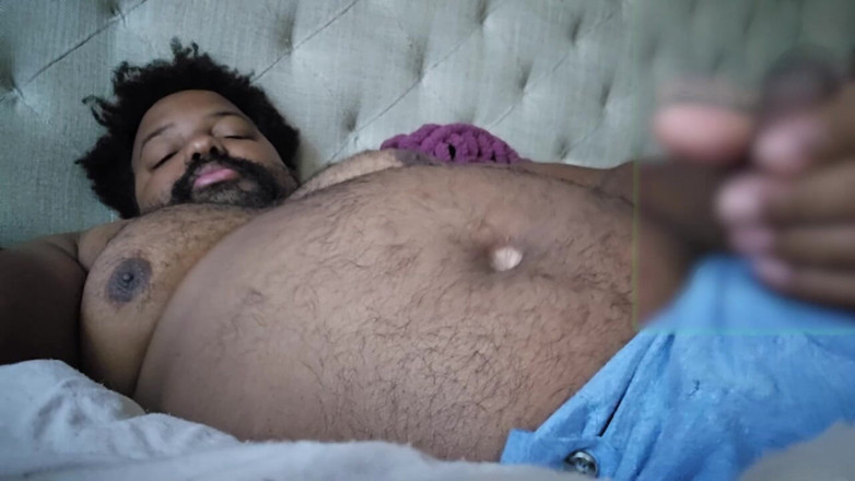 Eddie Venezuela: Tata obișnuit decide să-i filmeze ejacularea de dimineață