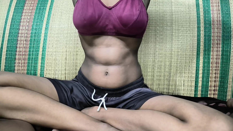 Kalai selvi: Indické tamilské video Akka Va Seivum Thambi