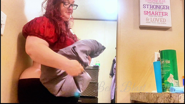 BellaBlast: Cur energie dansând ca nimeni nu se uită cu fundul...