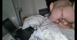 Anal Fetish Couple: Огромный дилдо и пенис муженька внутри ее тугого влагалища