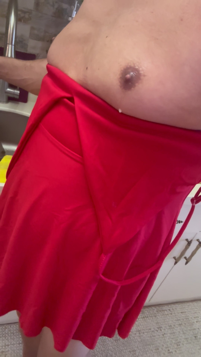 cd_aysemmm: Susu mengalir Dari Puting Saya! Saya Menjadi Seorang Wanita