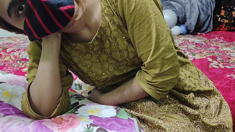 Sairaxsaim: Дезі пухка індійська дівчина з великою дупою