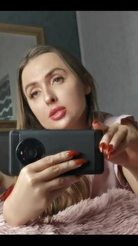 你想要从我那买一个定制的剪辑吗？然后给我一条线