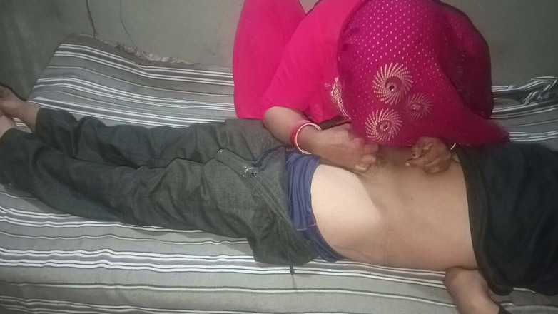 Savita5343: Wielki tyłek śliczna siostra przyłapuje brata na masturbacji i zostaje zerżnięta