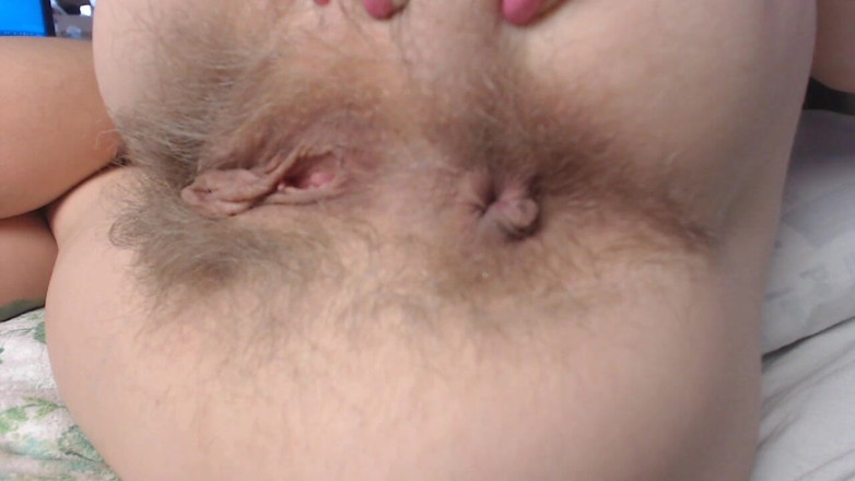 Risky Hairy Couple: 털이 무성한 후장 핑거링 클로즈업