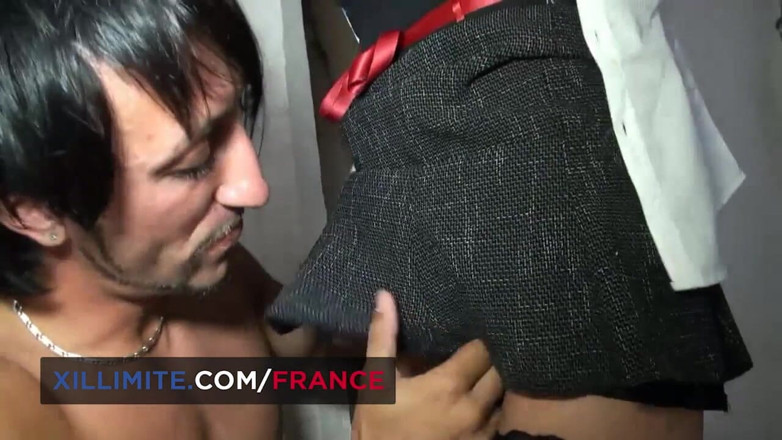 Made In France: Гаряча брюнетка любить ділитися своїми фантазіями з 2 чоловіками