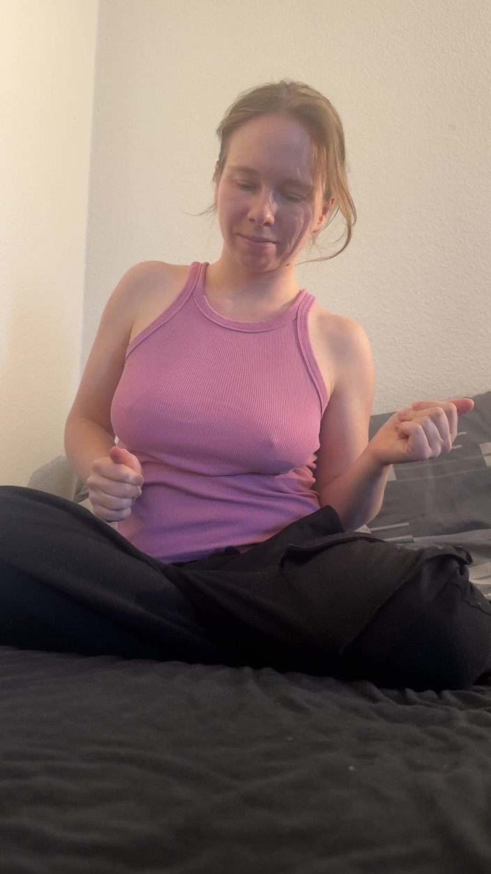 SweetLucy96: Jari berambut perang yang cantik sendiri