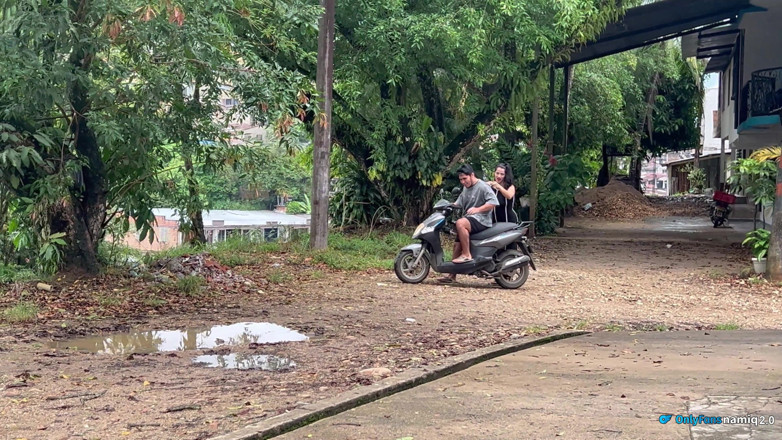 Nami Qsein: Sex in the Street with a Stranger!