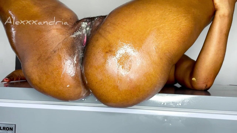 Alexxx and aria: Squirting-valentine Month Edition.stay Home and Eat My Pussy for Valentine...