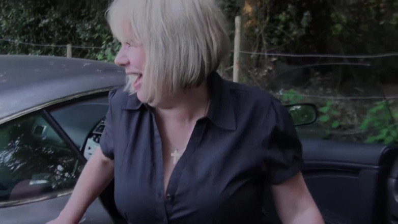Dirty Doctors Clips: Weer in openbaar in de parkeergarage van de pub