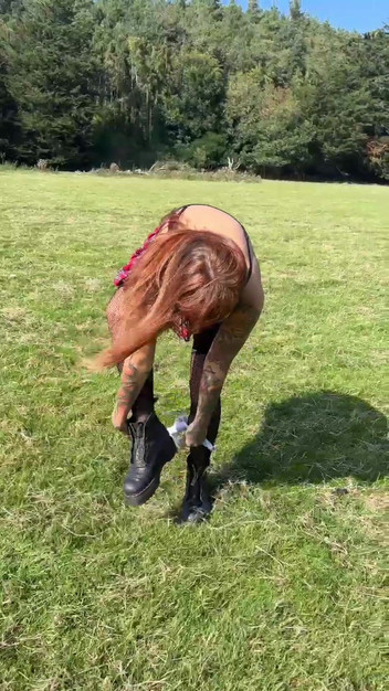 Yourfavecumslut: पेशाब के लिए बेताब दो जाहिल