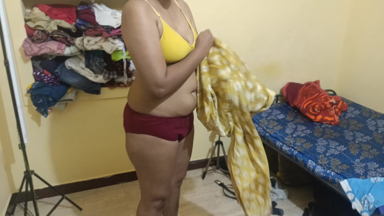 Apple baby: 火辣结构家庭主妇洗澡热门视频