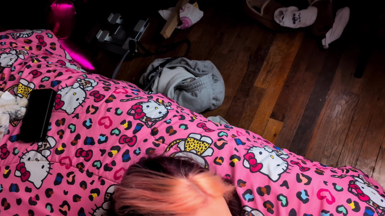 RealMaxxxSteele: Hubená gotická spolubydlící je ošukaná do obličeje, ohnutá a vystříkaná...