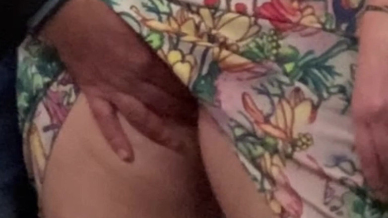 Niki studio: Orang asing Challange - Saya Minta orang asing menjolok pepek saya...